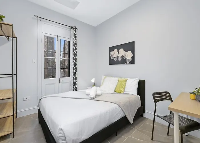 Prime Double Room - Ac - Seconds To Central Cbd - Near Uts& Usyd& Darling Harbour& High Rated Restaurants - Shared Bathroom